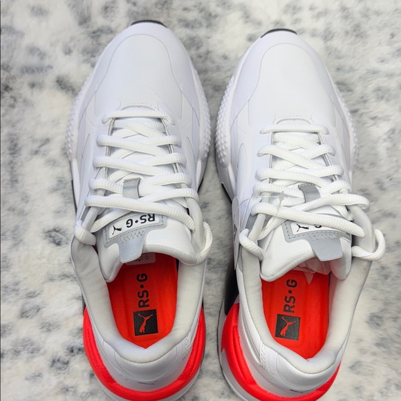 Puma White and Red men’s 9 Sneakers - Picture 4 of 6